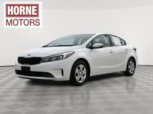 Used 2018 Kia Forte LX image 1