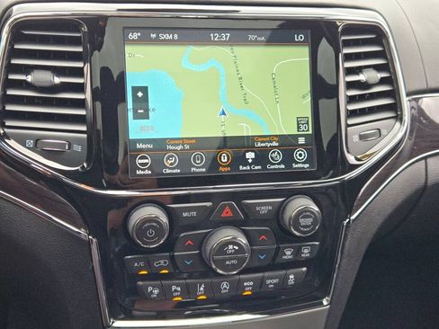Used 2021 Jeep Grand Cherokee Overland AWD/4WD image 32