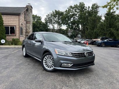 Used 2016 Volkswagen Passat 1.8T SE w/ Lighting Package (P06)