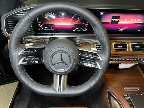 New 2026 Mercedes-Benz GLS 580 4MATIC image 26