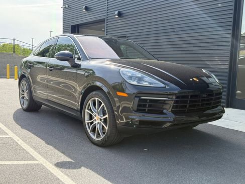 Certified 2022 Porsche Cayenne Coupe AWD/4WD image 9