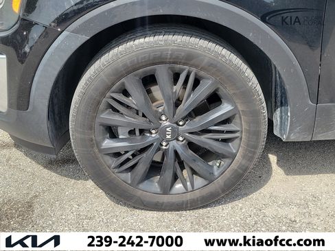 Used 2020 Kia Telluride SX w/ Towing Package FWD image 6