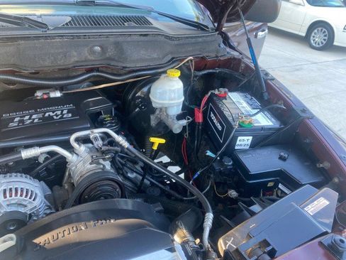 Used 2005 Dodge Ram 1500 Truck SLT image 26