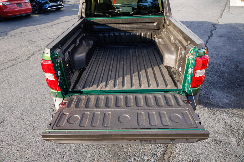 Used 2025 Ford Maverick XLT w/ Equipment Group 301A AWD/4WD image 7