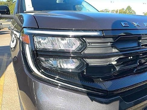 New 2025 Ford Expedition Active RWD image 5