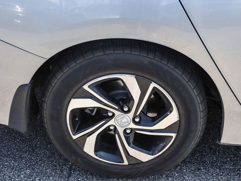 Used 2017 Honda Accord LX image 8