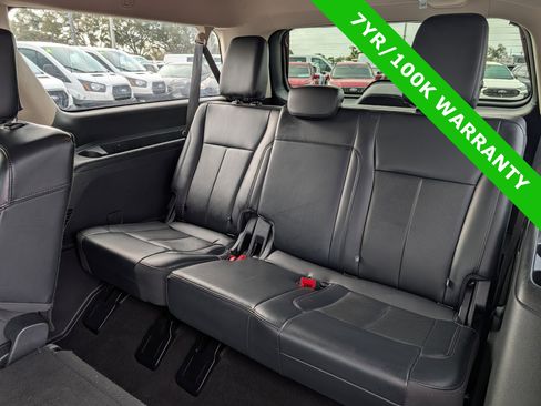 Certified 2024 Ford Expedition Max XLT image 16