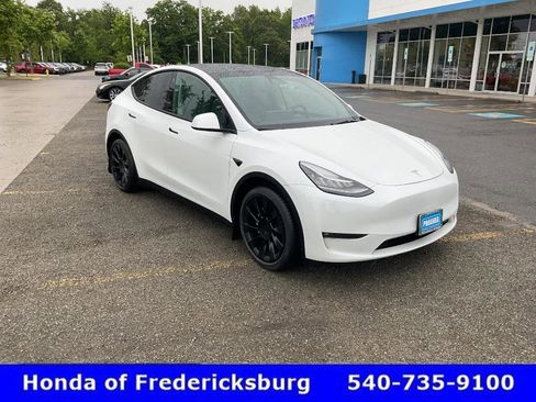 Used 2023 Tesla Model Y Long Range AWD/4WD image 8