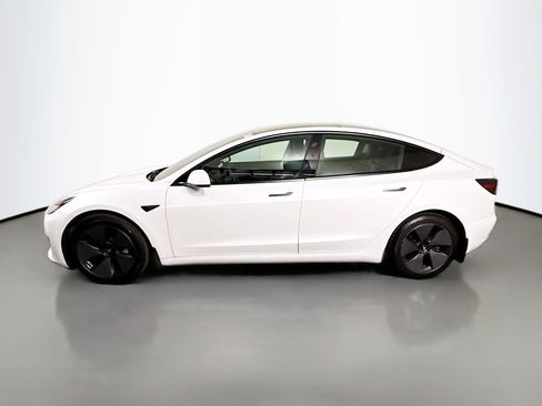 Used 2021 Tesla Model 3 Standard Range Plus image 6