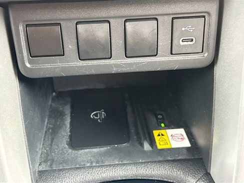 Used 2023 Toyota Corolla Cross SE image 16