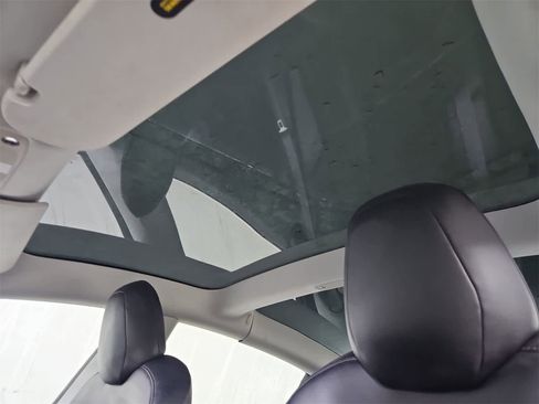 Used 2018 Tesla Model 3 Mid Range image 19