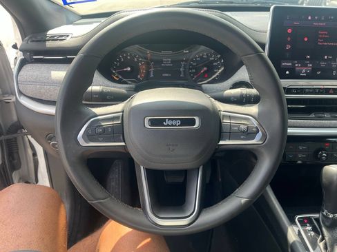 Used 2024 Jeep Compass Latitude AWD/4WD image 18