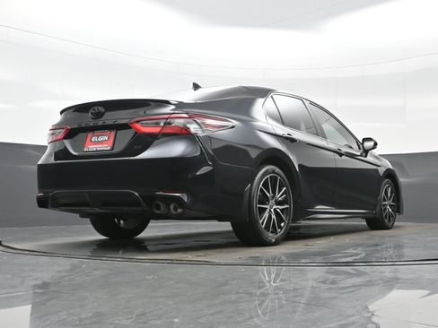 Used 2024 Toyota Camry SE FWD image 30