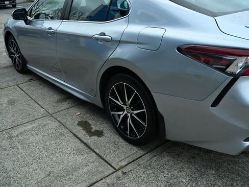 Used 2024 Toyota Camry SE image 8