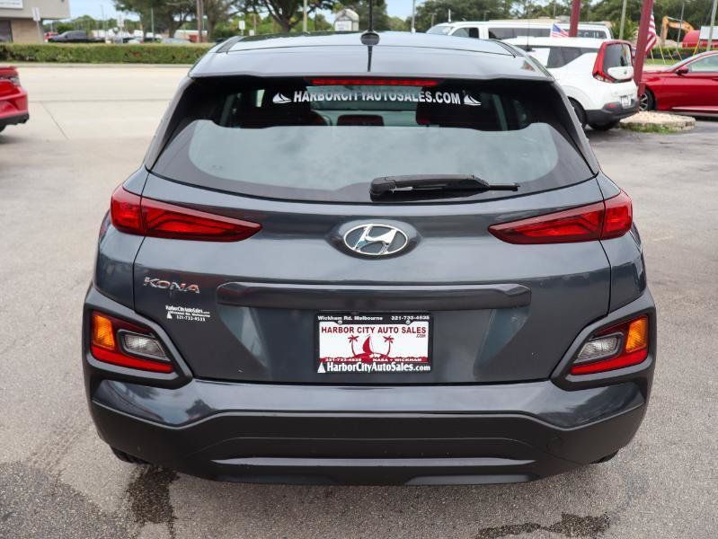 Used 2020 Hyundai Kona SE w/ Cargo Package FWD image 4