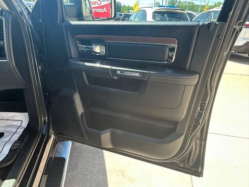 Used 2015 RAM 1500 Laramie w/ Convenience Group AWD/4WD image 16