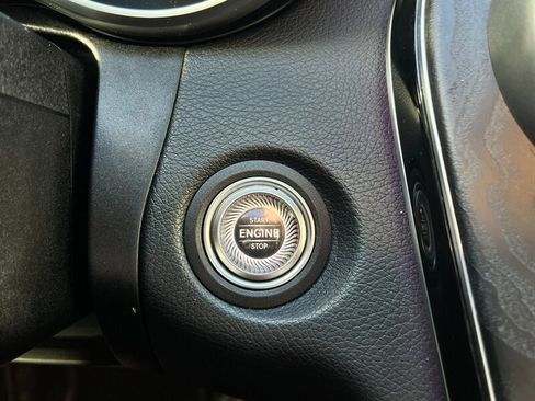 Used 2020 Mercedes-Benz C 300 4MATIC Sedan image 32