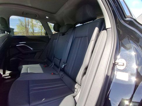 Certified 2025 Audi Q5 Premium w/ Convenience Package AWD/4WD image 20