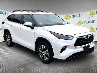 Used 2023 Toyota Highlander XLE