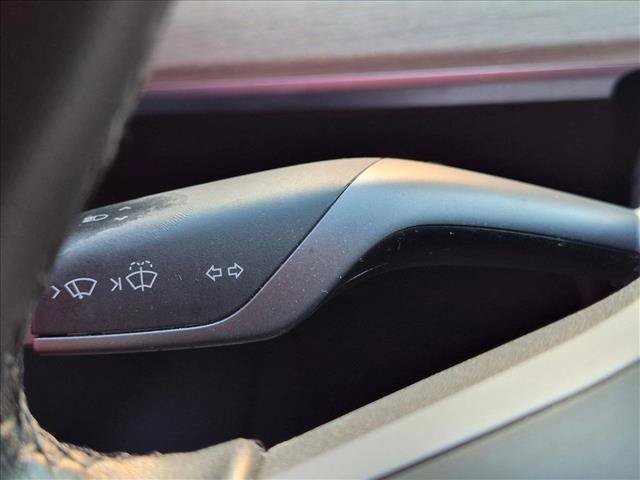 Used 2020 Tesla Model 3 Standard Range RWD image 15