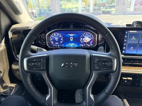 Used 2026 Chevrolet Silverado 1500 LT Trail Boss w/ LT Trail Boss Premium Package AWD/4WD image 19