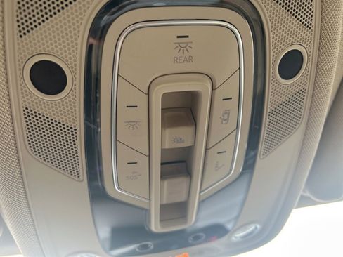 Used 2017 Audi Q7 3.0T Premium Plus w/ Premium Plus Package image 32