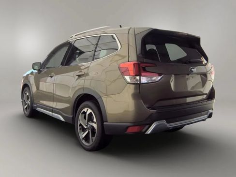 Used 2023 Subaru Forester Touring AWD/4WD image 2