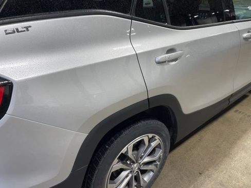 Used 2021 GMC Terrain SLT AWD/4WD image 2