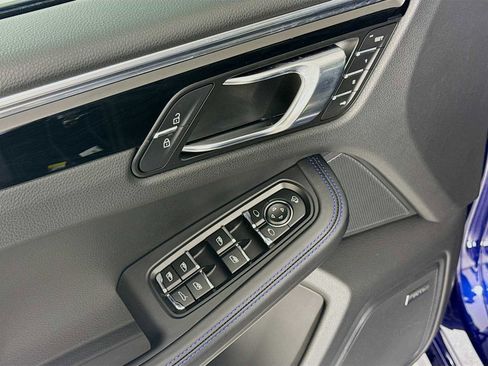 New 2026 Porsche Macan S AWD/4WD image 11