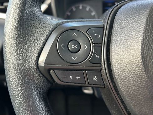 Used 2025 Toyota Corolla LE FWD image 20