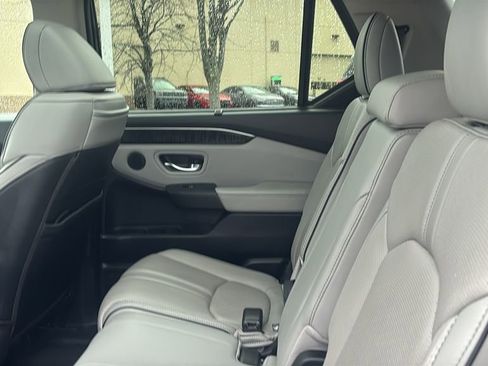 Used 2023 Honda Pilot Elite image 31