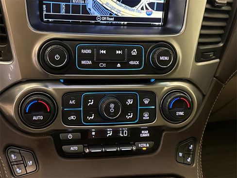 Used 2018 Chevrolet Suburban Premier image 31