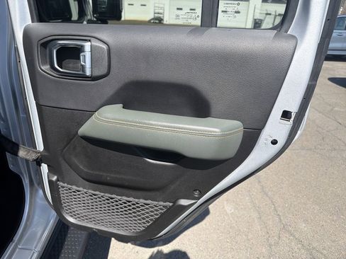 Used 2024 Jeep Wrangler High Altitude AWD/4WD image 17