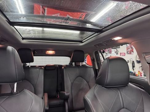 Certified 2025 Toyota Highlander Platinum AWD/4WD image 40