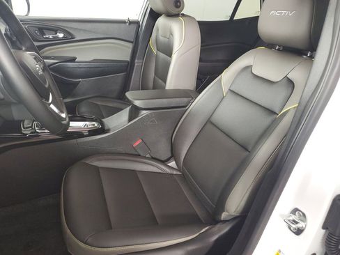 Used 2026 Chevrolet Trax ACTIV image 12