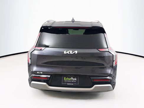 Used 2024 Kia EV9 Land AWD/4WD image 7