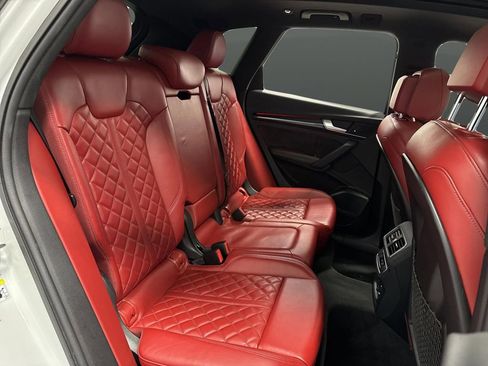 Used 2019 Audi SQ5 Prestige w/ Prestige Package image 32