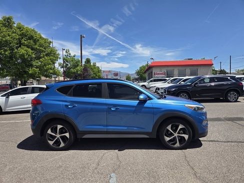 Used 2017 Hyundai Tucson Value FWD image 3