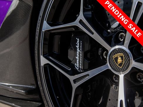 Used 2024 Lamborghini Revuelto image 29