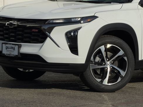 New 2026 Chevrolet Trax RS FWD image 7