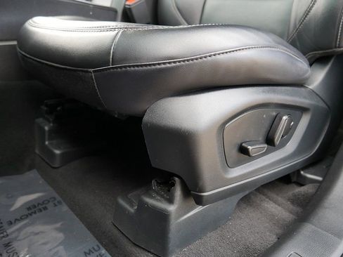 Used 2023 Ford Explorer XLT w/ Equipment Group 202A image 13