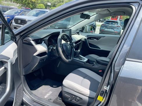 Certified 2020 Toyota RAV4 XLE AWD/4WD image 11