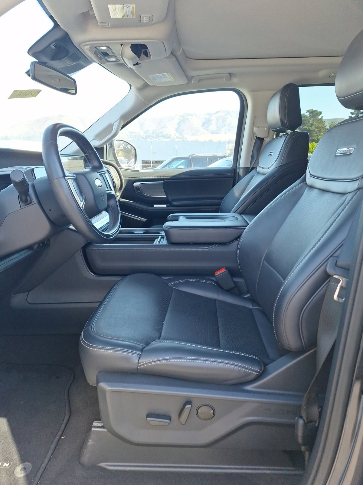 Used 2025 Ford Expedition Platinum AWD/4WD image 11