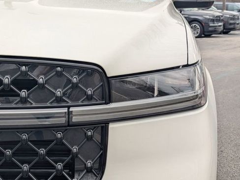 New 2026 Lincoln Navigator Reserve w/ Jet Appearance Package image 9