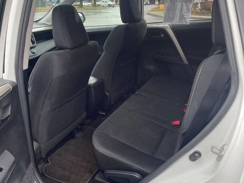 Used 2015 Toyota RAV4 XLE image 12