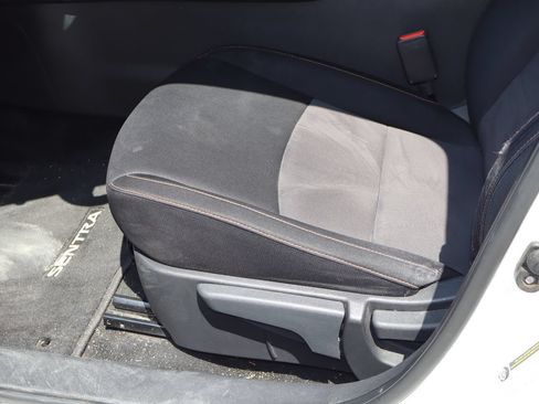 Used 2021 Nissan Sentra SR FWD image 13