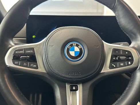 Used 2023 BMW i4 eDrive40 w/ M Sport Package image 17
