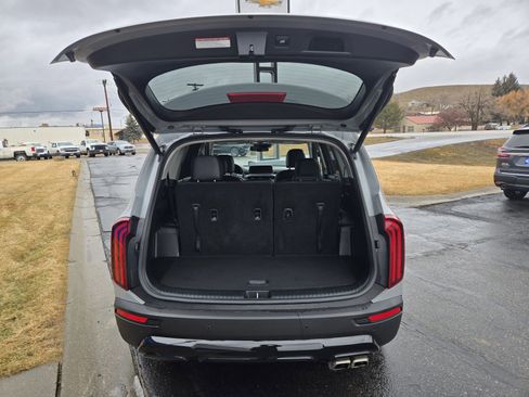 Used 2021 Kia Telluride EX w/ EX Premium Package image 19