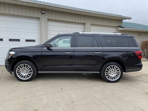 Used 2023 Ford Expedition Max Limited image 4