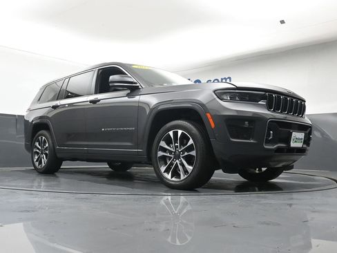 Used 2023 Jeep Grand Cherokee L Overland image 24